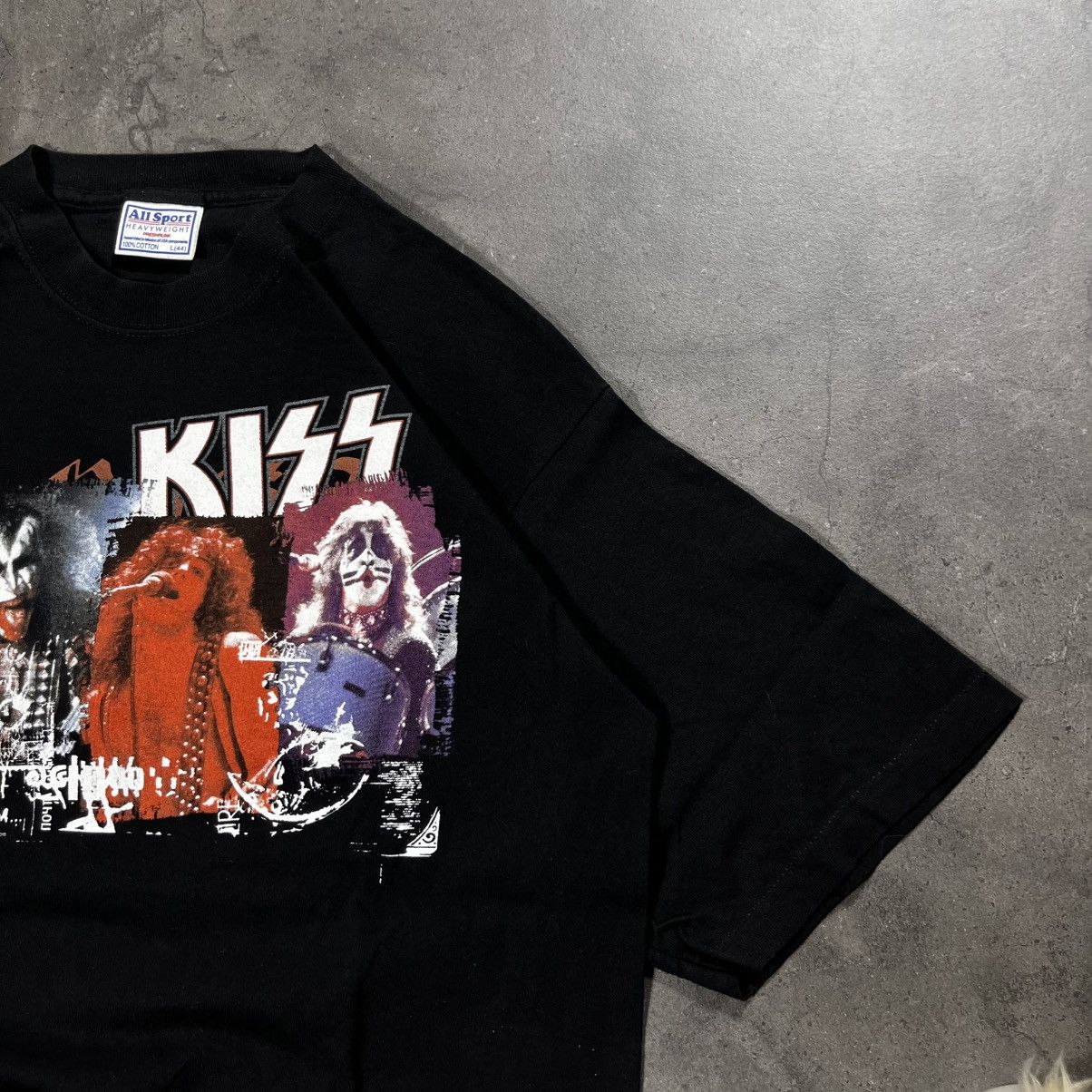 Band Tees Vintage 2000s Kiss big logo rock metal tee tshirt rare Size US L / EU 52-54 / 3 - 4 Thumbnail