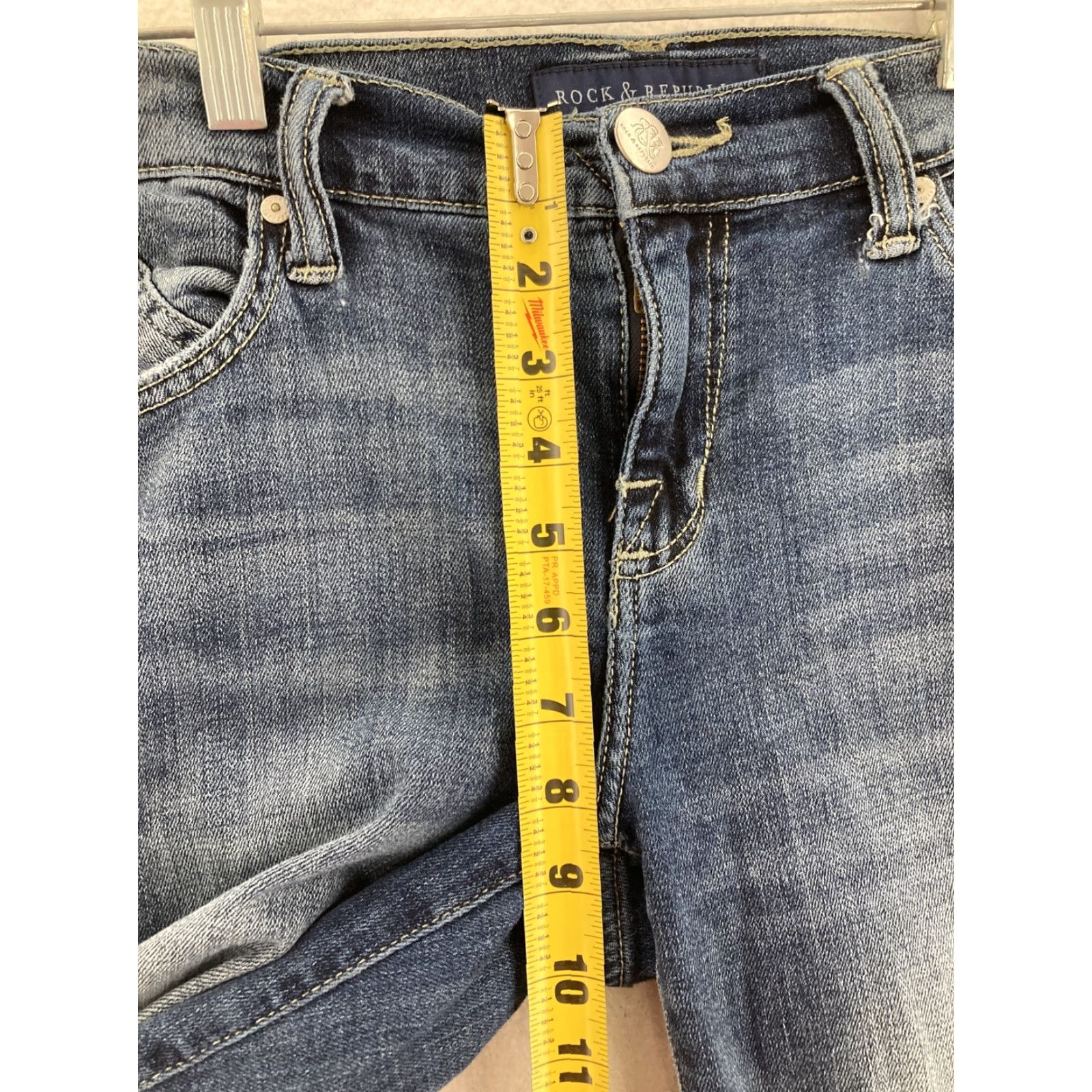 Vintage Rock & Republic Jeans Indee 4M Womens Straight Denim Blue Mid Rise 25 In Inseam 25 in XS? Wait. Size 27" / US 4 / IT 40 - 5 Thumbnail