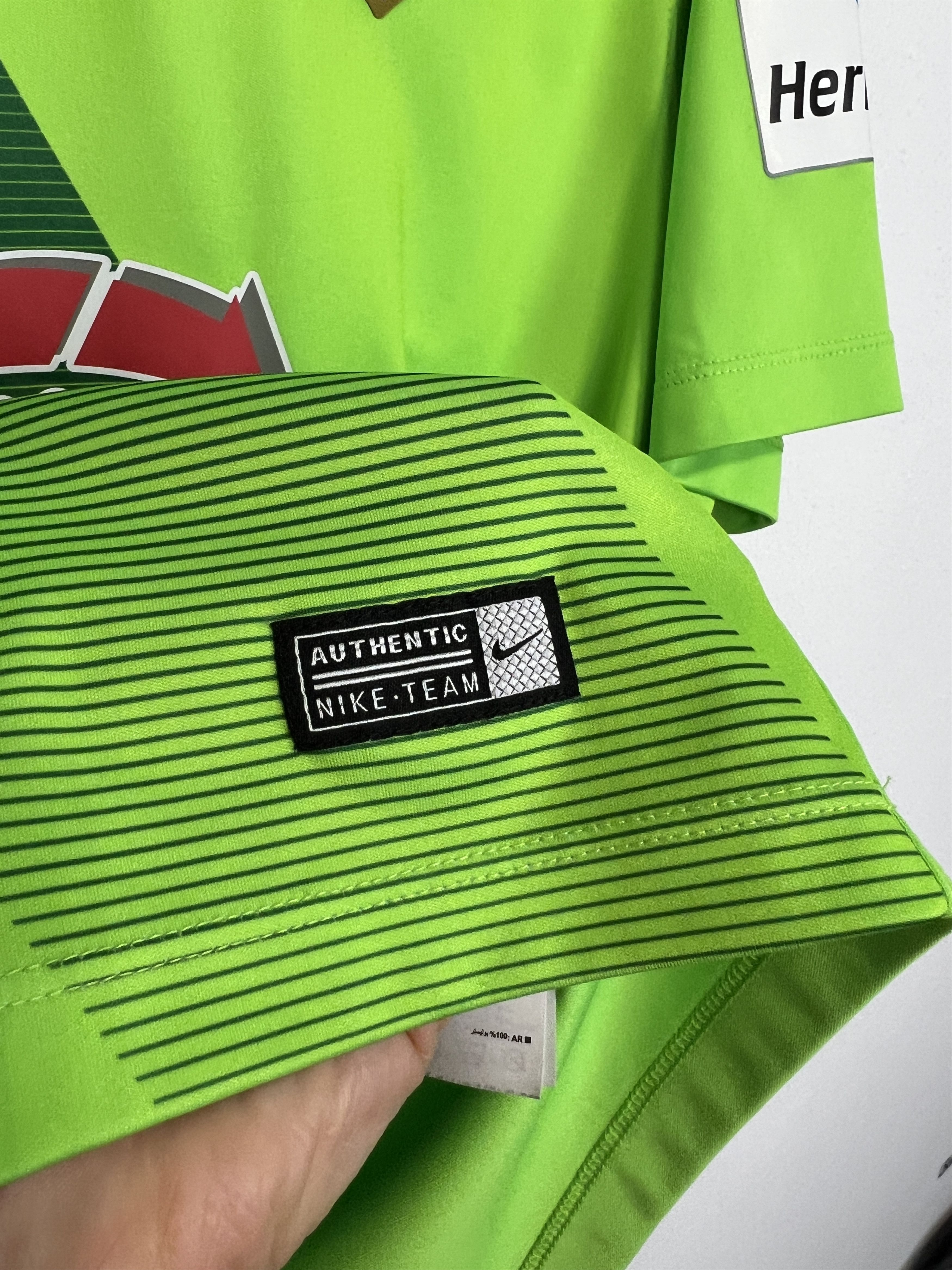 Nike Erzgebirge football shirt Soccer #17 Riese Jersey Trikot Size US S / EU 44-46 / 1 - 6 Thumbnail