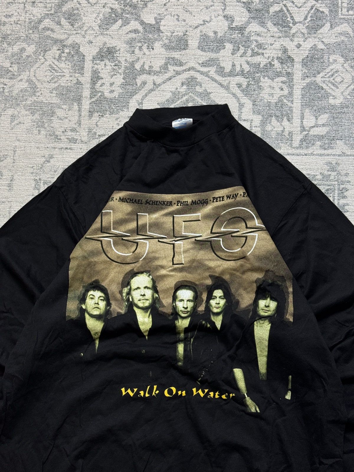 Band Tees 💥Vintage UFO Walk On Water Tour 1998 Rock Merch Longsleeve Size US L / EU 52-54 / 3 - 4 Thumbnail