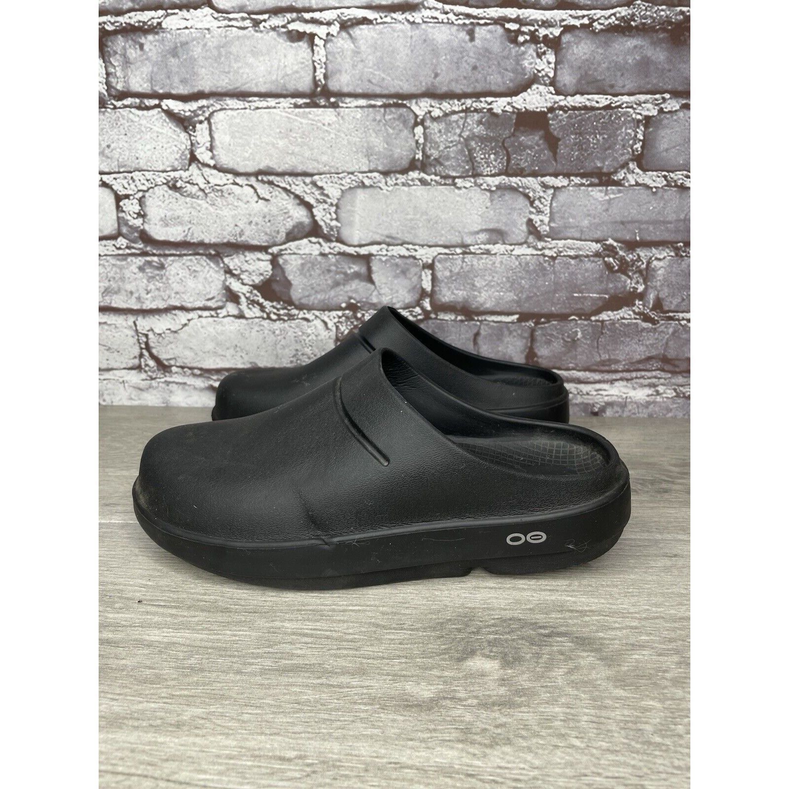Other Oofos Oocloog Recovery Black Rubber Mules Slides Sandals Wom Size US 7 / IT 37 - 15 Thumbnail