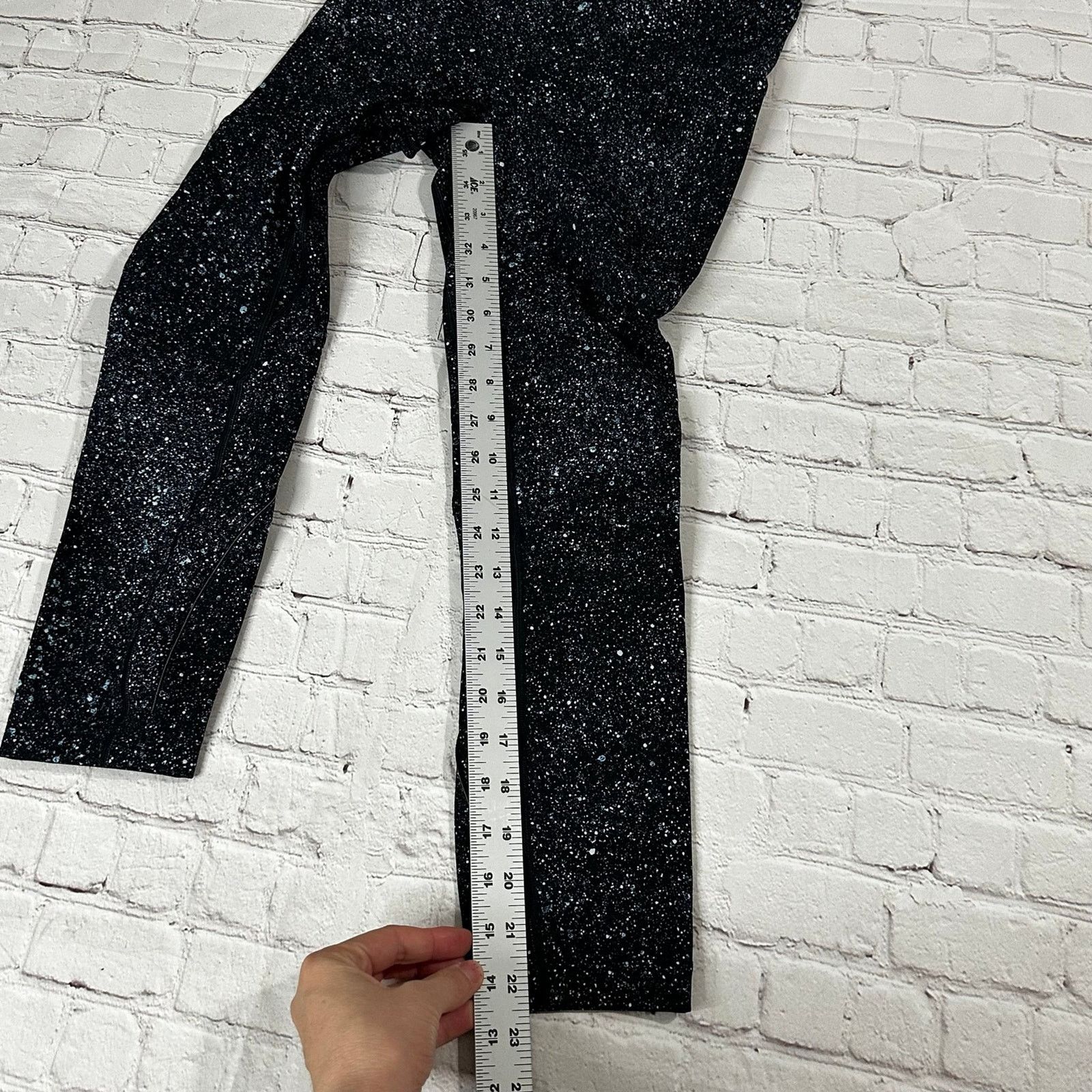 Lululemon lululemon leggings size 4 Size 27" / US 4 / IT 40 - 8 Thumbnail