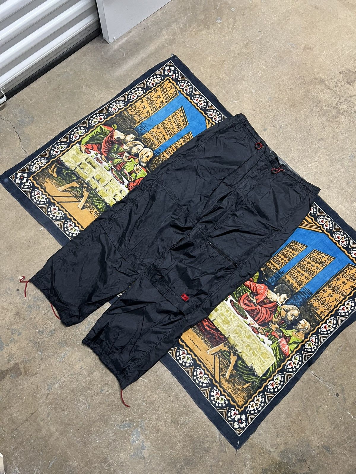 Nike Vintage Black Red Nike track pants Baggy Skater y2k Sports Size US 34 / EU 50 - 2 Thumbnail