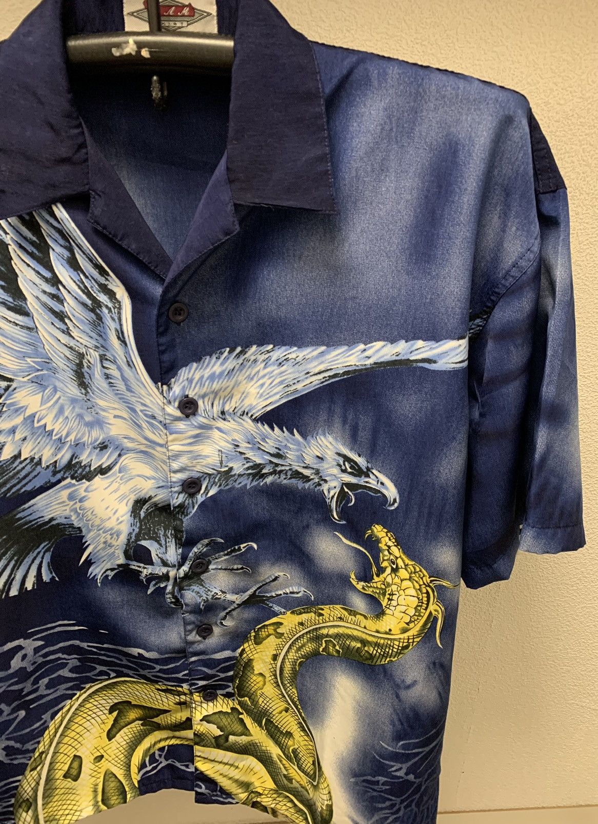 Japanese Brand Vintage shirt Japan Japanese style dragon craz shirt hawai L Size US L / EU 52-54 / 3 - 4 Thumbnail