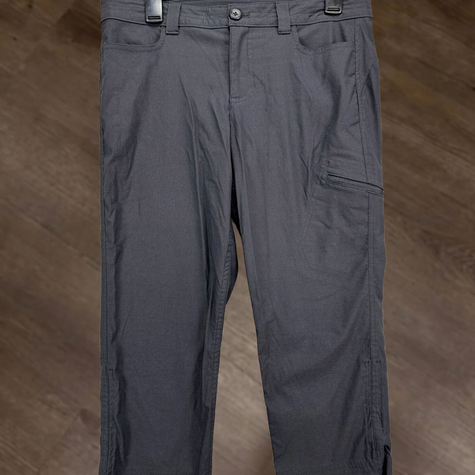 Eddie Bauer Eddie Bauer Womens Pants Capri Cargo Black Nylon Spandex 8 Regular Inseam 21.5in Zipper Pocket Size 30" / US 8 / IT 44 - 1 Thumbnail