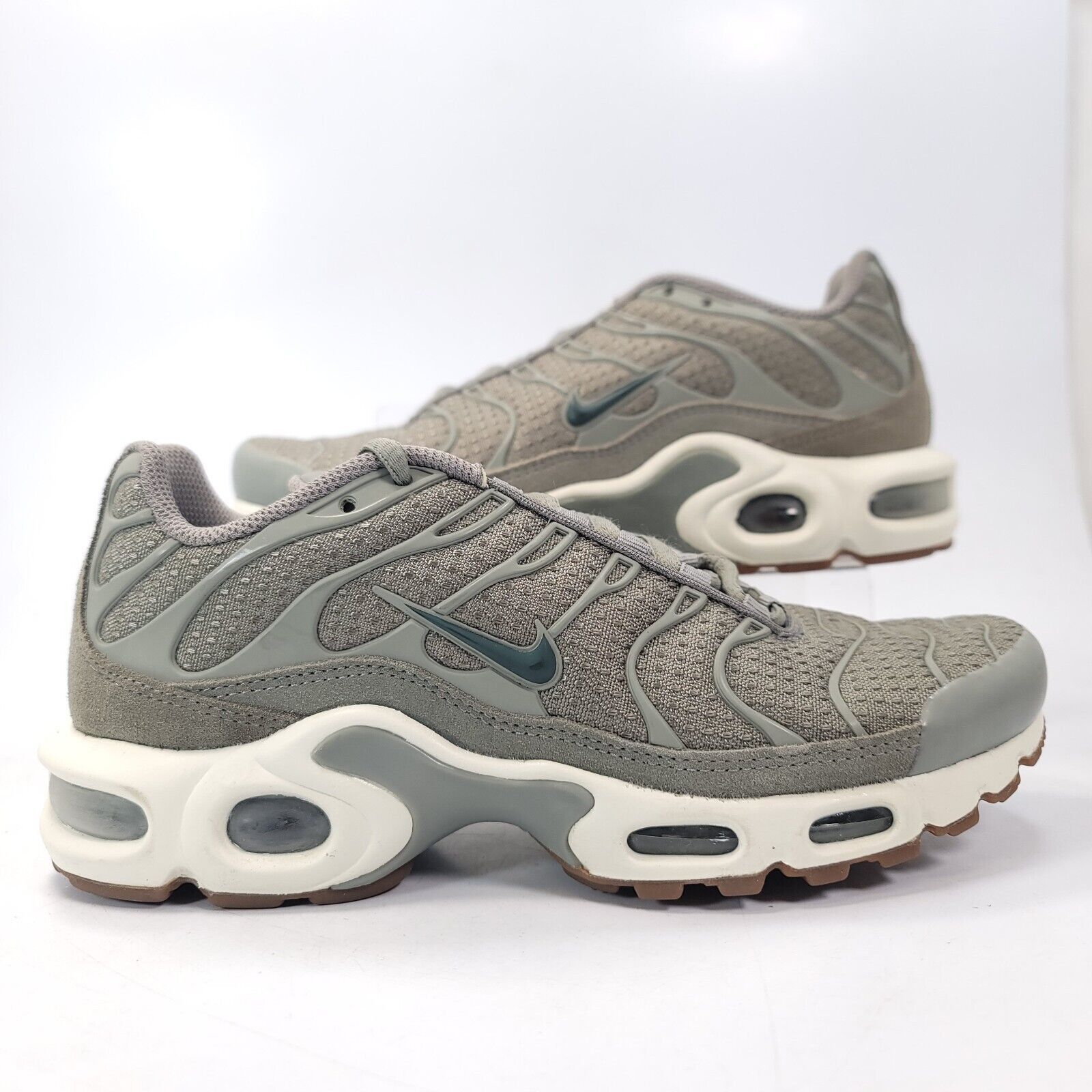 Nike Nike Air Max Plus Shoe Womens Size 7 605112-053 Gray Green Size US 7 / IT 37 - 6 Thumbnail