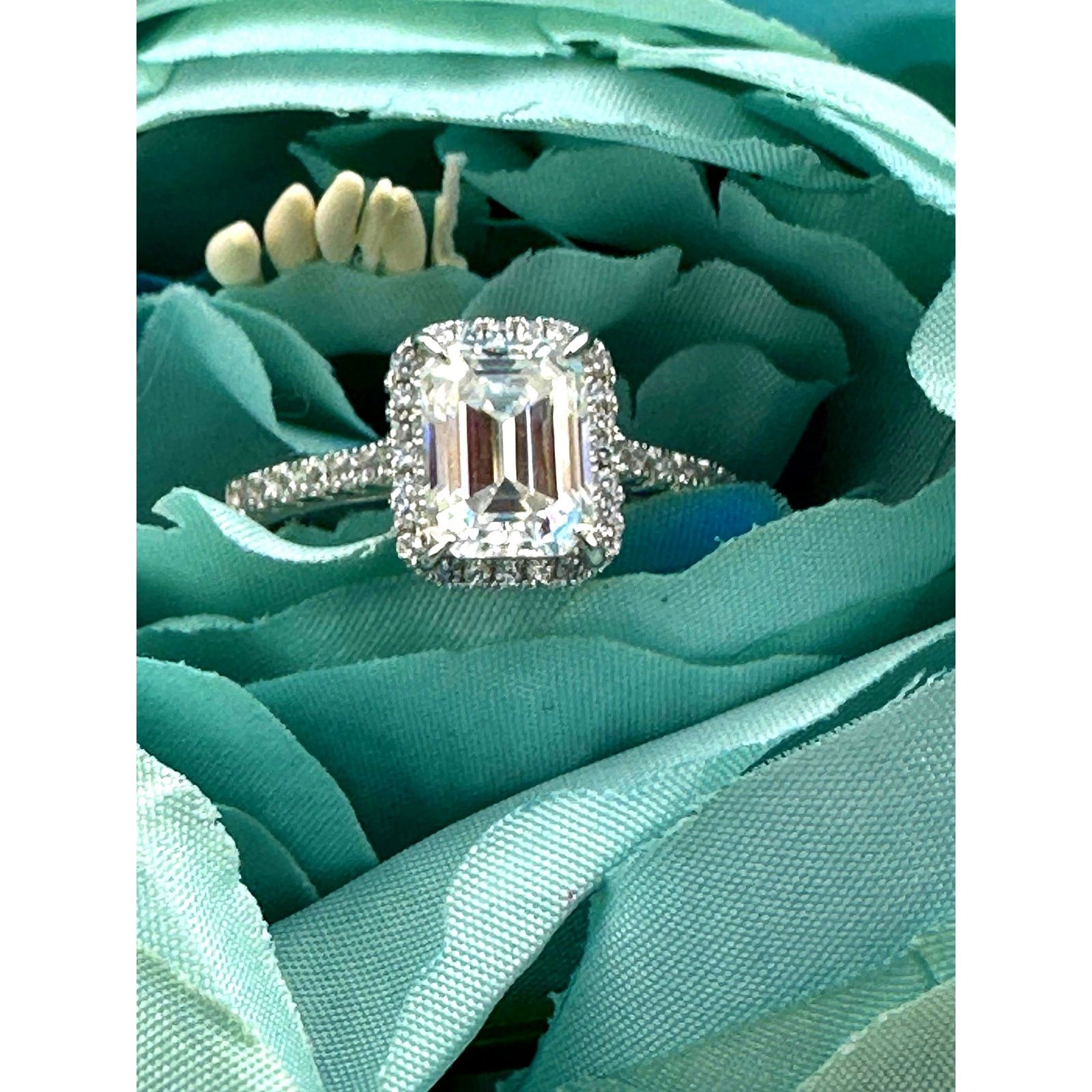 Other 2 carat Moissanite Triangular Cut Ring Moissanite Accent 7 Size ONE SIZE - 17 Thumbnail