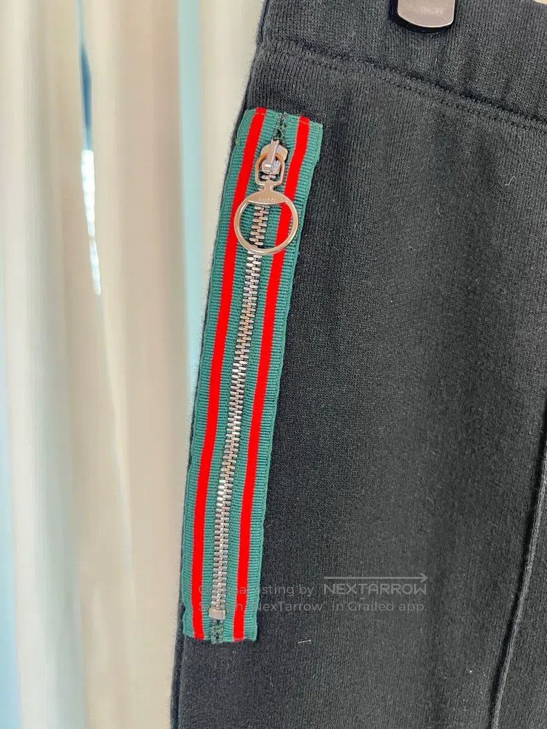 Gucci Gucci SizeS Red and green zippered casual pants Size US 31 - 6 Thumbnail