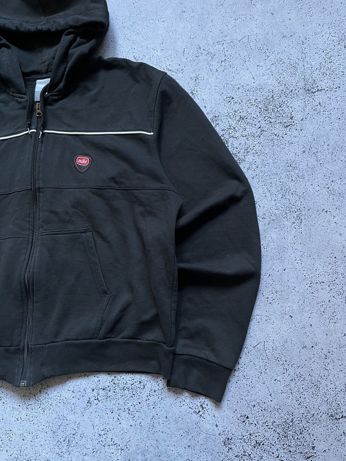 Nike Vintage Nike Baggy Oversized Zip Hoodie Embroidered Logo Y2K Size US XL / EU 56 / 4 - 2 Thumbnail