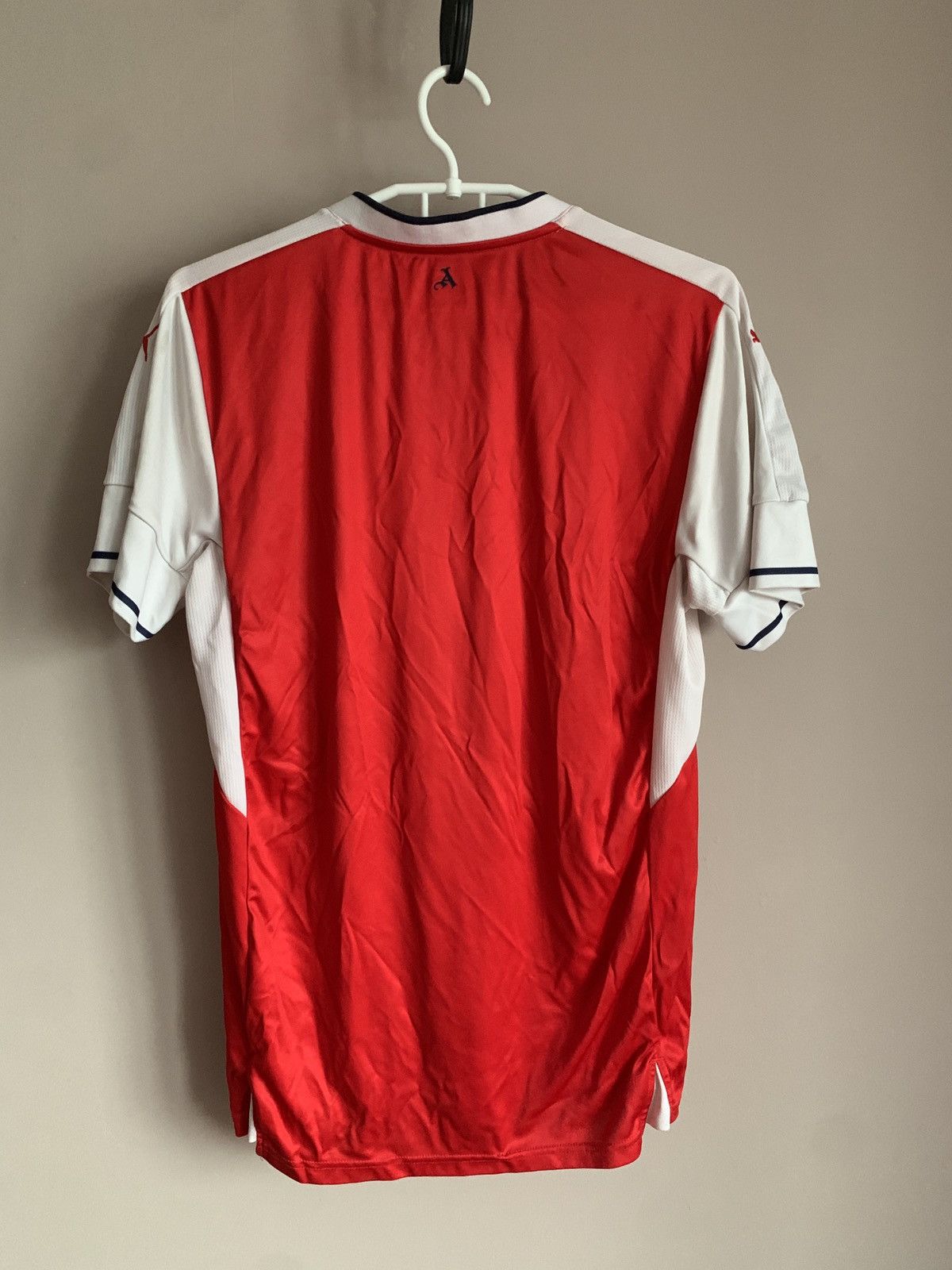 Puma Arsenal London 2016 2017 home puma soccer jersey Size US S / EU 44-46 / 1 - 2 Thumbnail