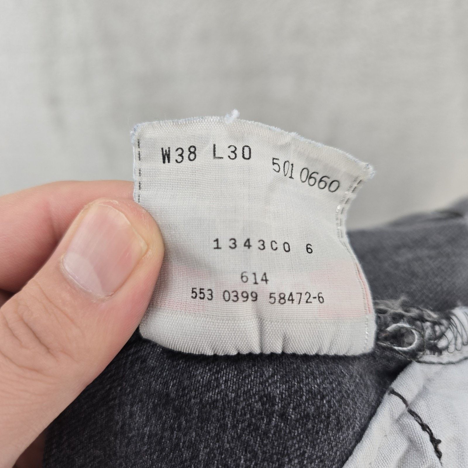 Levi's Vintage 90s Levis 501 Jeans Men 38x30 (Fits 38x26) Black USA Size US 38 / EU 54 - 5 Thumbnail