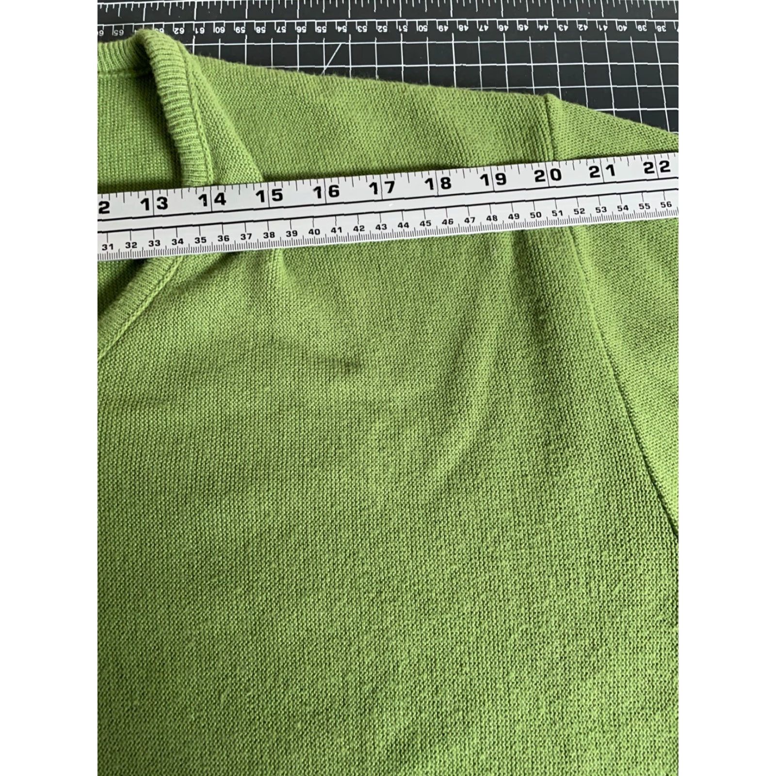 Vintage VINTAGE Revere Sweater Men XL Avocado Green V-Neck 60s 70s Acrylic Knit Pullover Size US XL / EU 56 / 4 - 7 Thumbnail