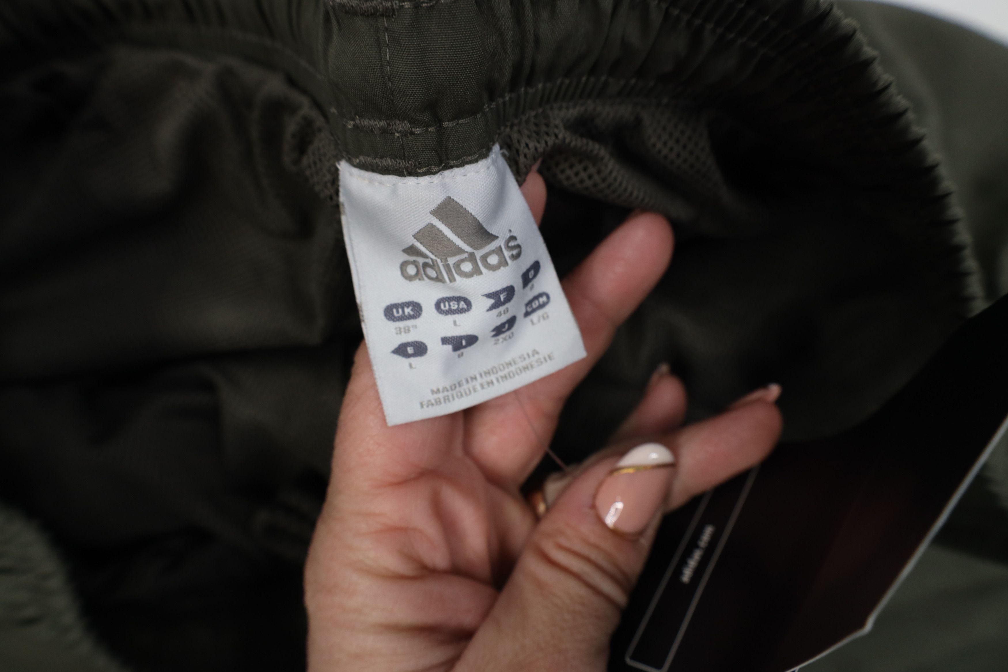 Adidas Deadstock Vintage Y2K 2002 Adidas Lined Windbreaker Shorts Size US 34 / EU 50 - 11 Thumbnail