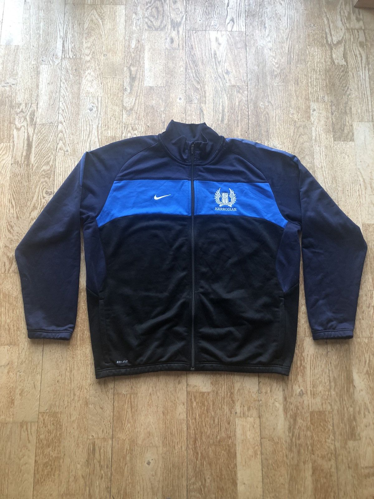 Nike NIKE RARE HARRODIAN FOOTBALL SPORT SOCCER JACKET Size US L / EU 52-54 / 3 - 1 Thumbnail