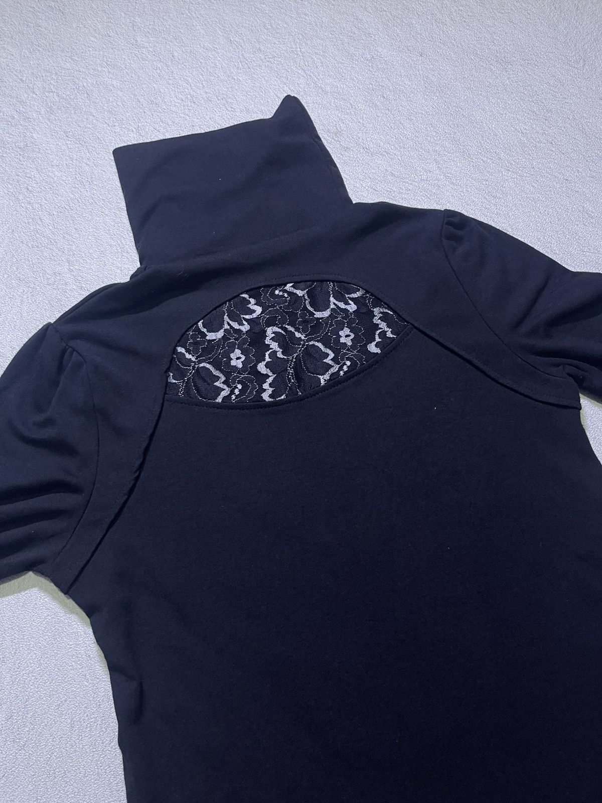 Japanese Brand Y2K long sleeve t-shirt with large embroidery motif Size US S / EU 44-46 / 1 - 5 Thumbnail