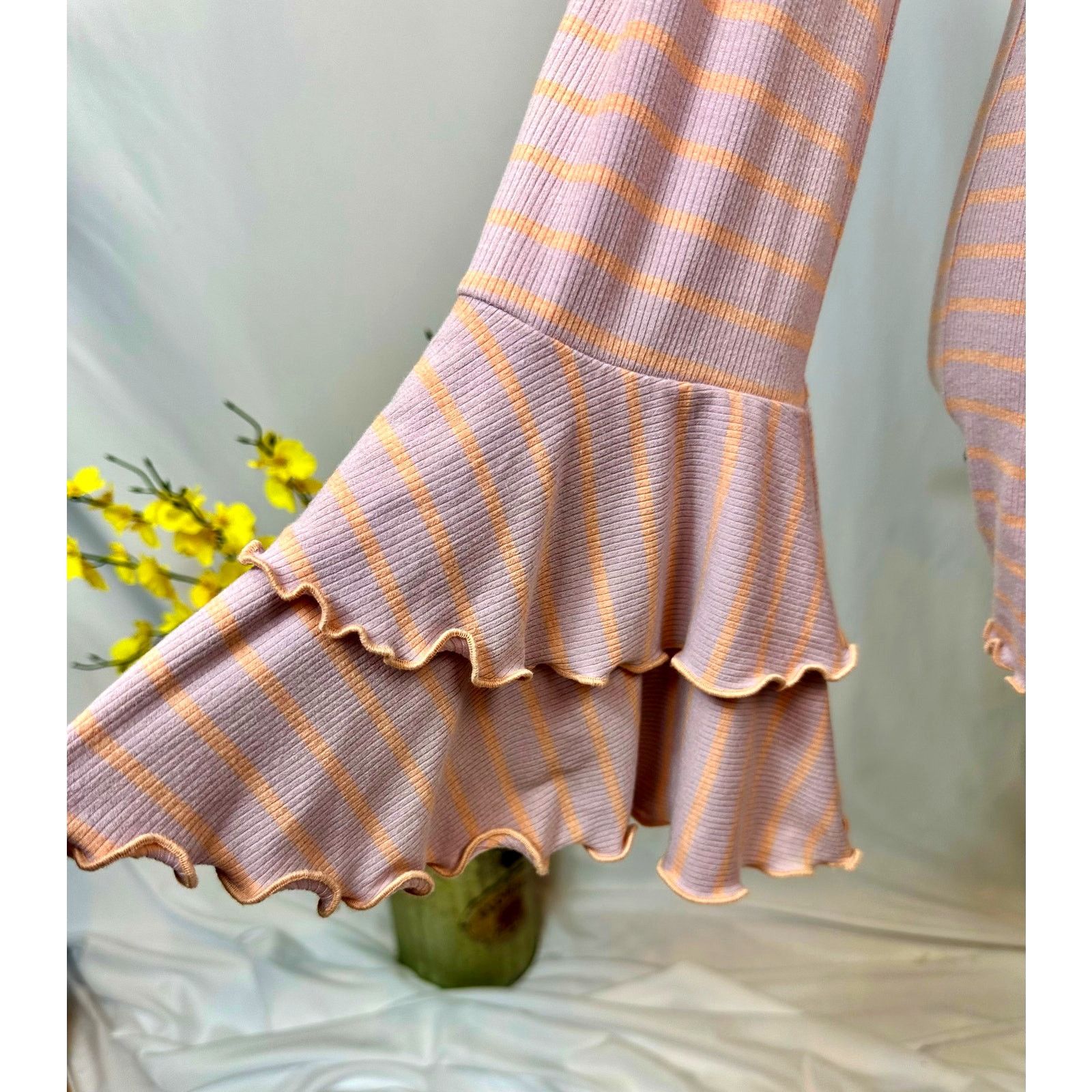 Free People Free People We the Free Good Find Ruffle Cuff Shirt Top L Size L / US 10 / IT 46 - 11 Thumbnail