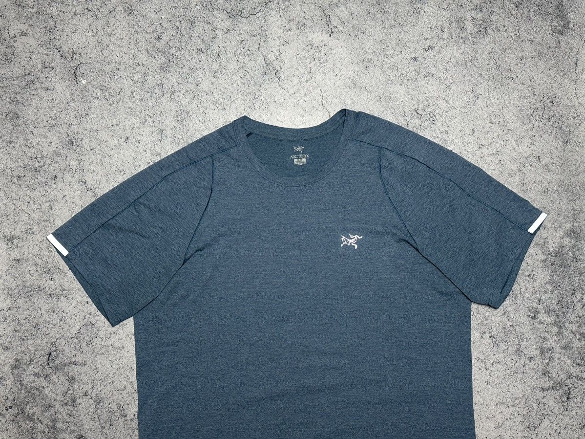 Arc'teryx Arcteryx Cormac Crew Reflective Logo T-Shirt Size US M / EU 48-50 / 2 - 2 Thumbnail