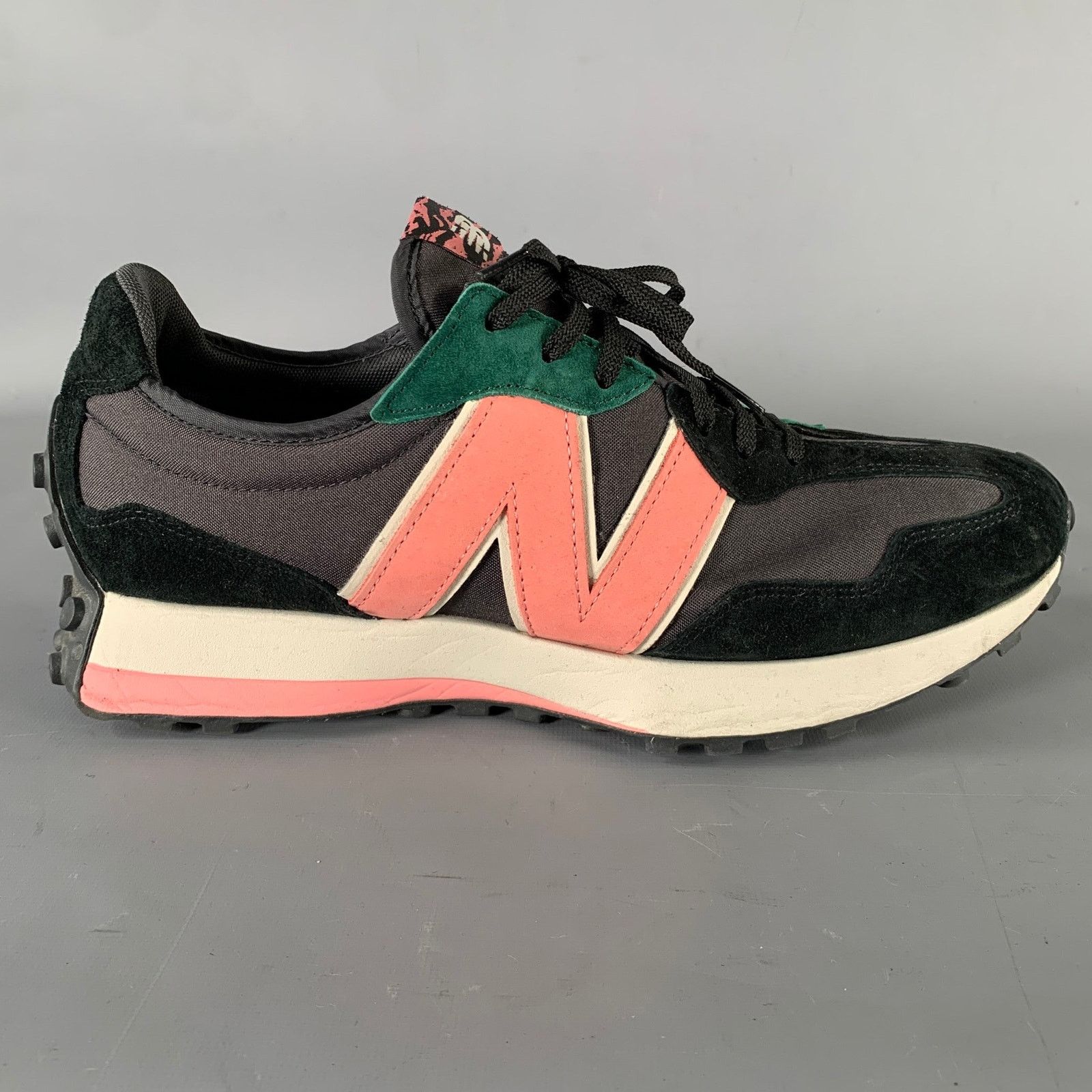 New Balance NEW BALANCE 327 Size 12 Black Cream & Pink Runner Sneakers Size US 12 / EU 45 - 2 Thumbnail