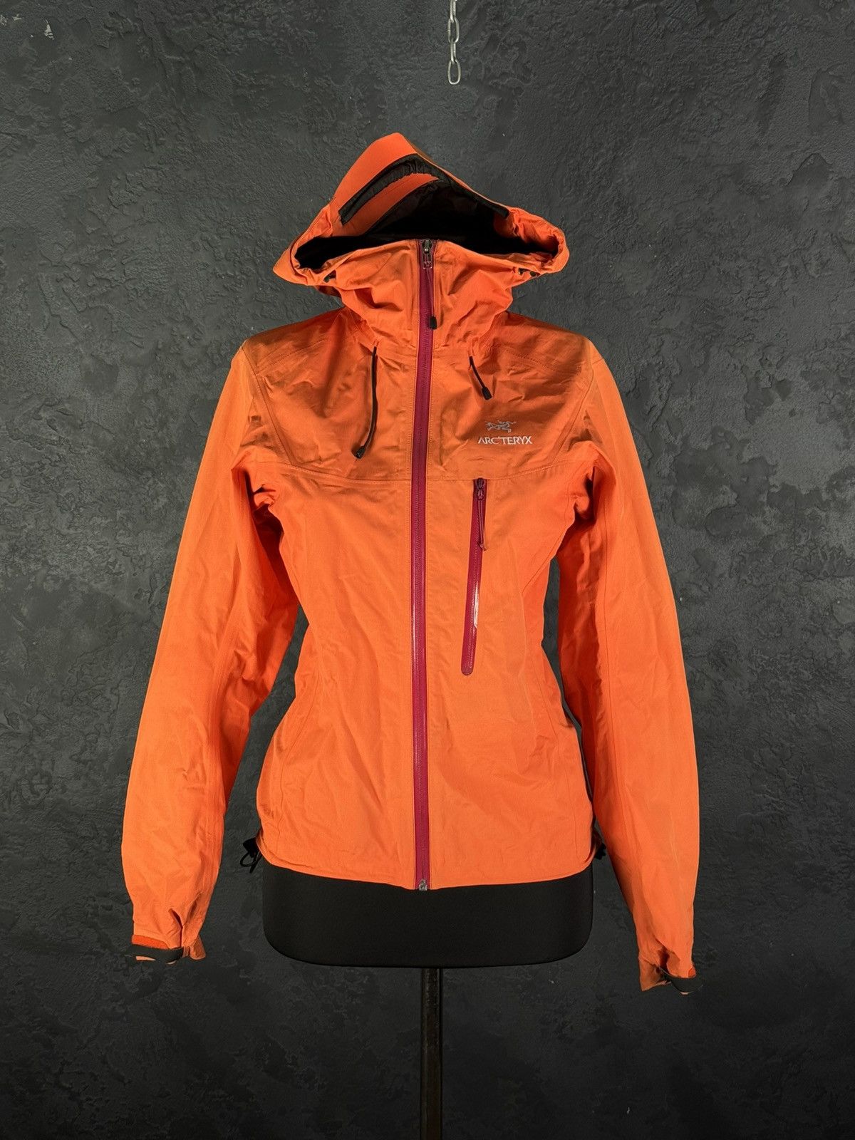 Arc'teryx Vintage Arc'teryx Alpha SI Goretex Jacket Size S / US 4 / IT 40 - 2 Thumbnail