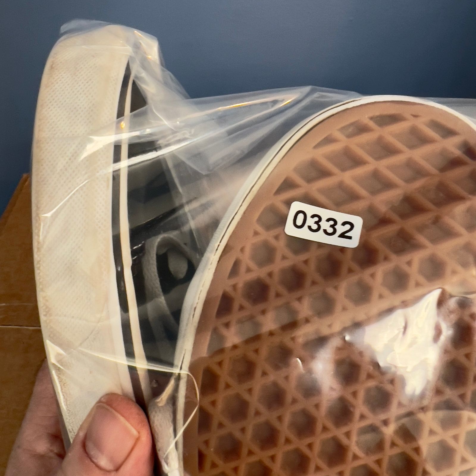 Vans Van's Off The Wall Sneakers Midrise Suede w/ Leather Trim Size US 6 / EU 39 - 15 Thumbnail