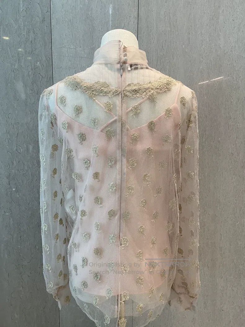 Valentino Valentino Lace shirt top Size M / US 6-8 / IT 42-44 - 3 Thumbnail