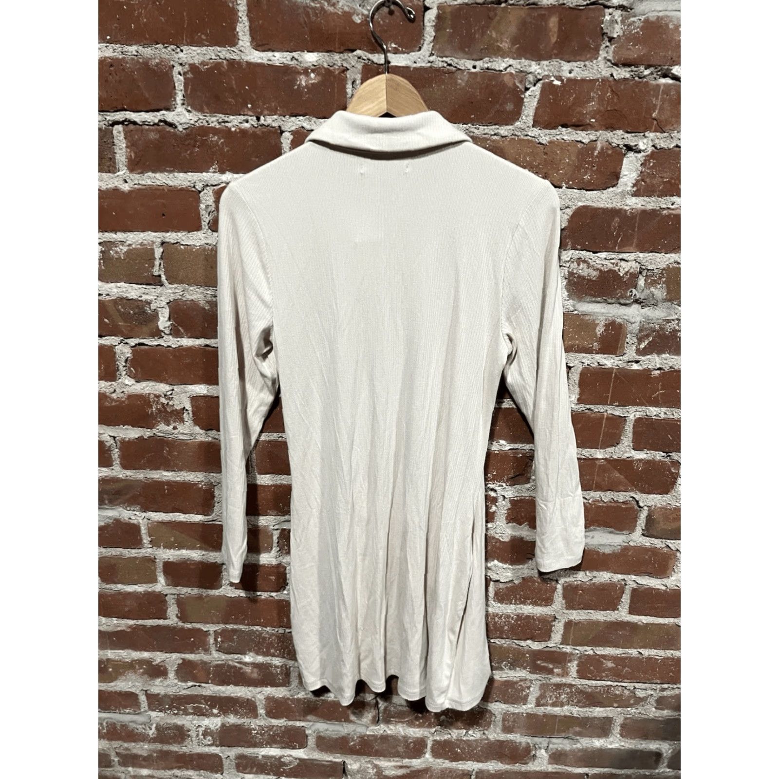 Abercrombie & Fitch Abercrombie & Fitch LS Collared Ribbed Beige Womens NWT Petite Large Dress Size L / US 10 / IT 46 - 2 Thumbnail