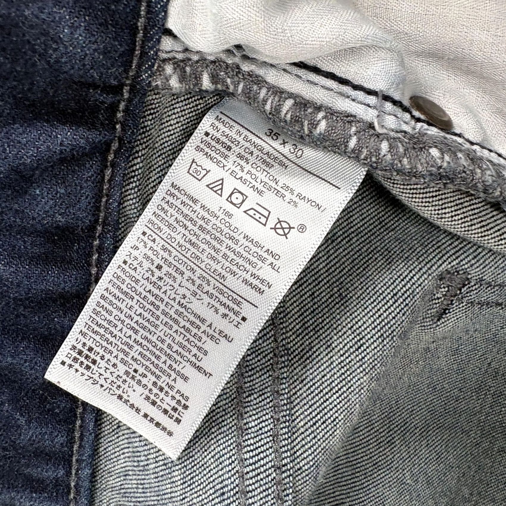 Banana Republic Banana Republic Travel Jeans Mens 35x30 Blue Dark Wash Slim Tapered Denim Pants Jeans Size US 35 - 4 Thumbnail