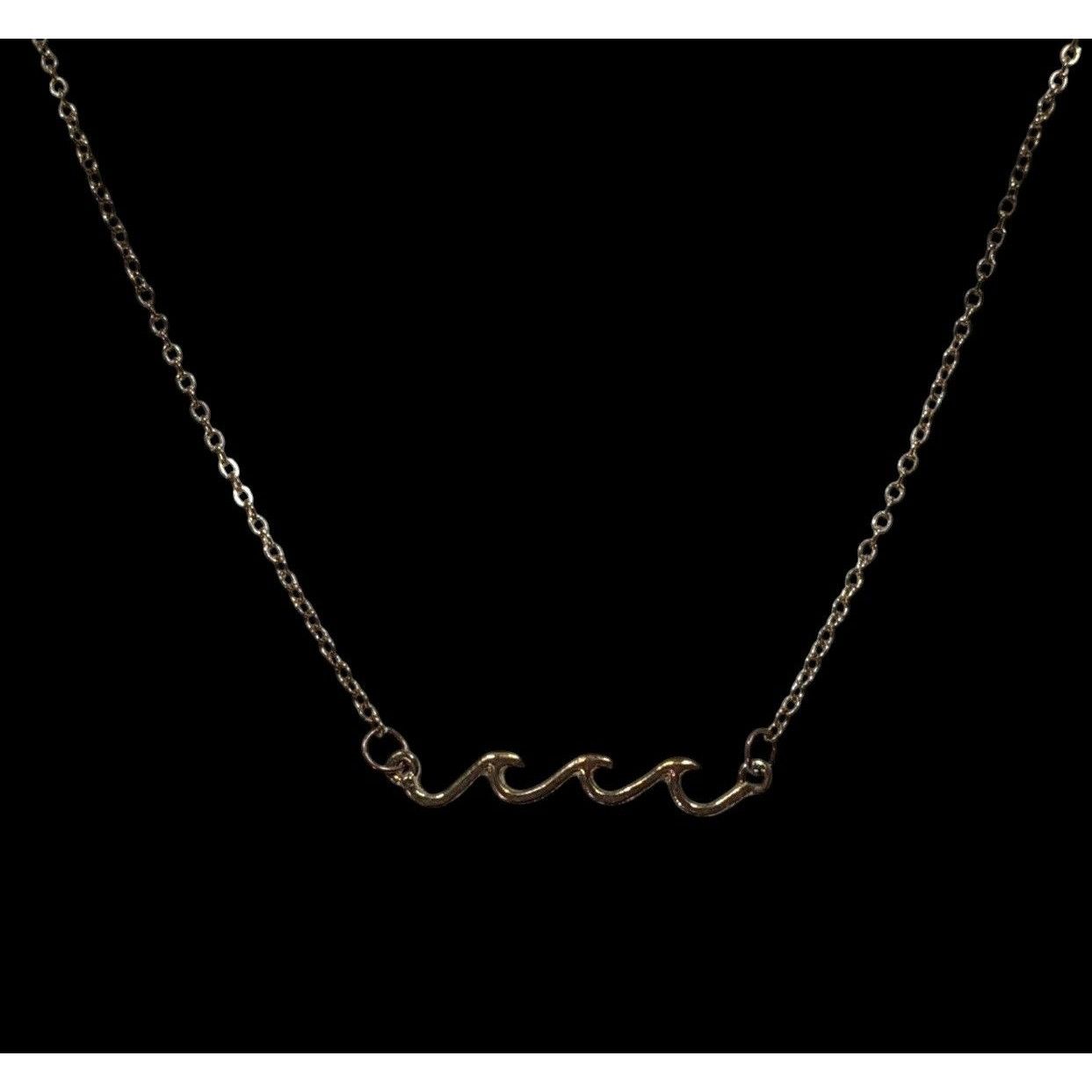 Other Minimalist Beachy Gold Tone Wave Pendant Necklace Size ONE SIZE - 2 Thumbnail