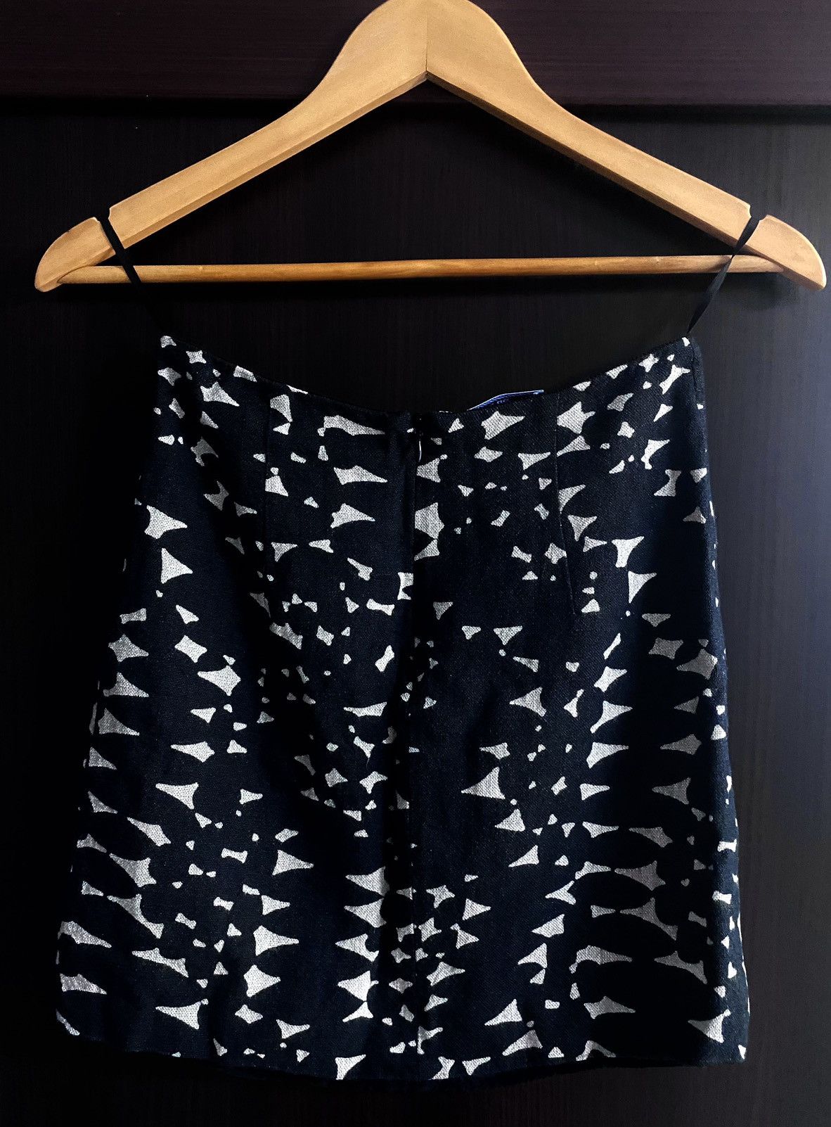 Prada Women’s Prada Milano Viscose Black Printed Midi Skirt Size 25" / US 0 / IT 36 - 4 Thumbnail