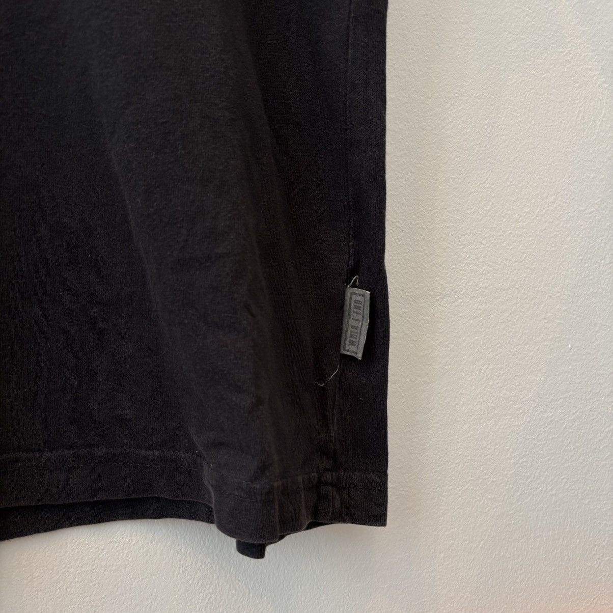 Vintage Vintage RADIOHEAD “Hail to the Thief” Album Cover Tee Size US L / EU 52-54 / 3 - 4 Thumbnail