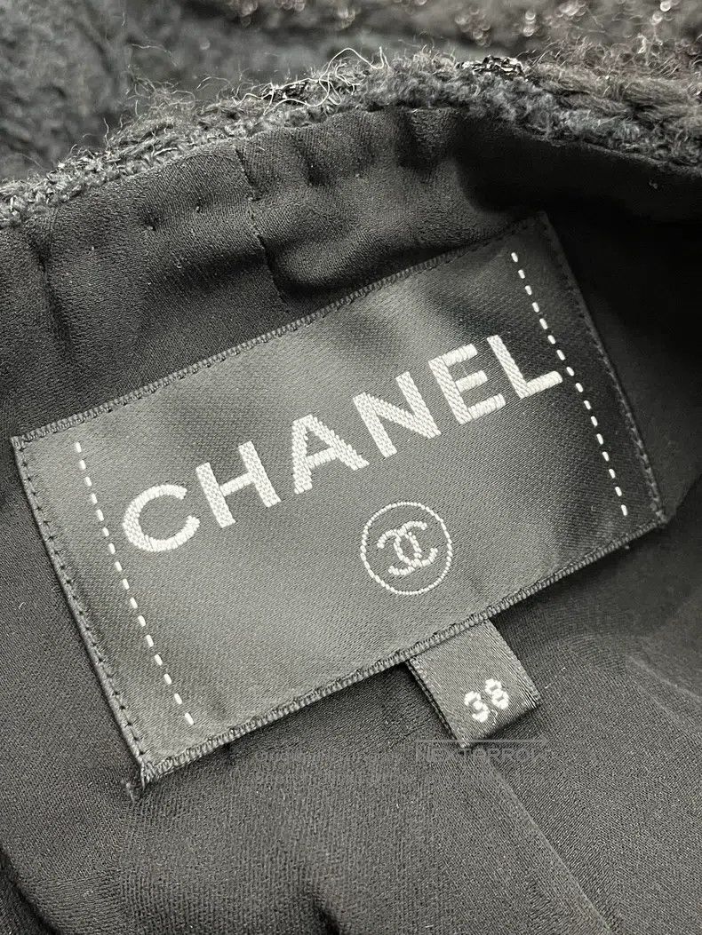 Chanel Chanel 20B Autumn and Winter Preview Series Black Tweed Fi Size XS / US 0-2 / IT 36-38 - 4 Thumbnail