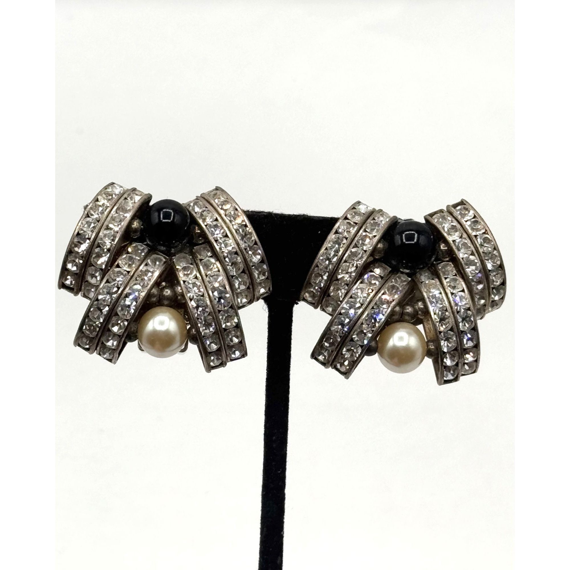 Vintage Channel Set Rhinestone Glass Pearl Clip On Estate Ea