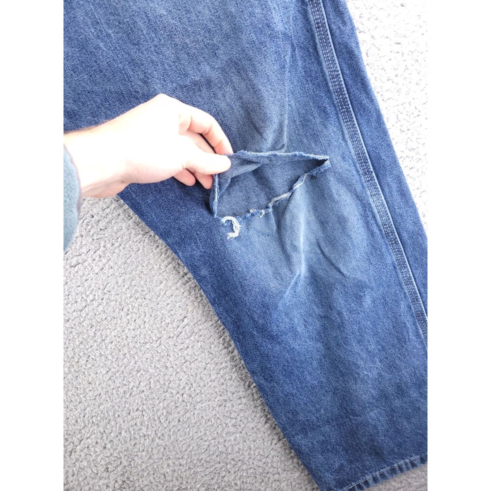 Wrangler Wrangler Jeans Mens 38x32 Blue Medium Wash Distressed Ripped Knee Denim Cotton Zip Inseam 32 Vintage No Size US 34 / EU 50 - 5 Thumbnail