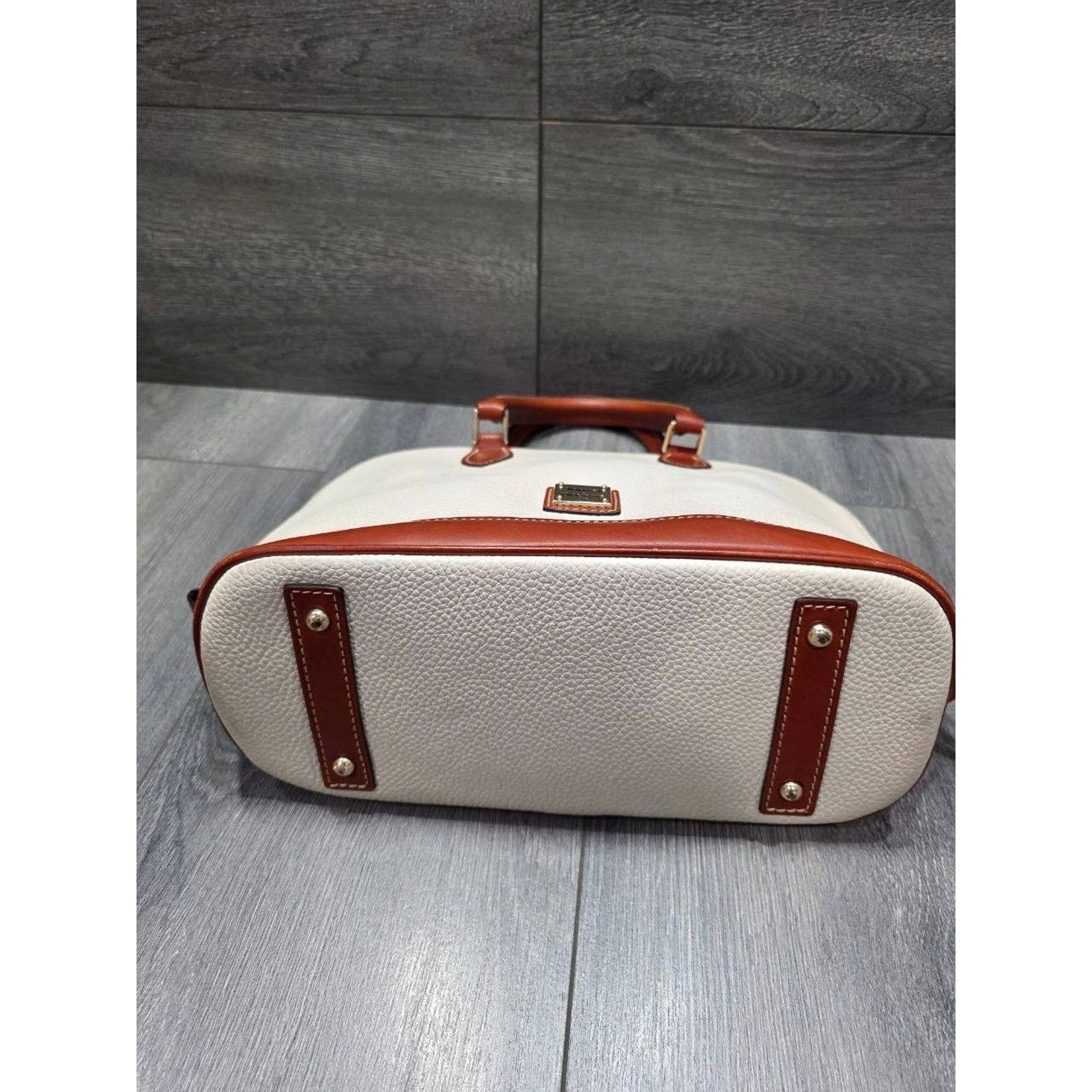 Dooney & Bourke DOONEY & BOURKE Ivory Bone satchel Dillen Tote bag B000559 Size ONE SIZE - 7 Thumbnail