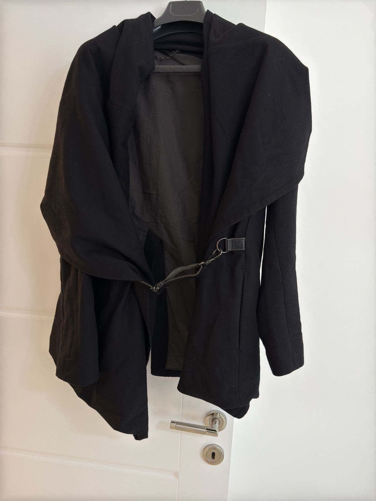 Julius Light coat with leather strap and clasp Size US L / EU 52-54 / 3 - 2 Thumbnail