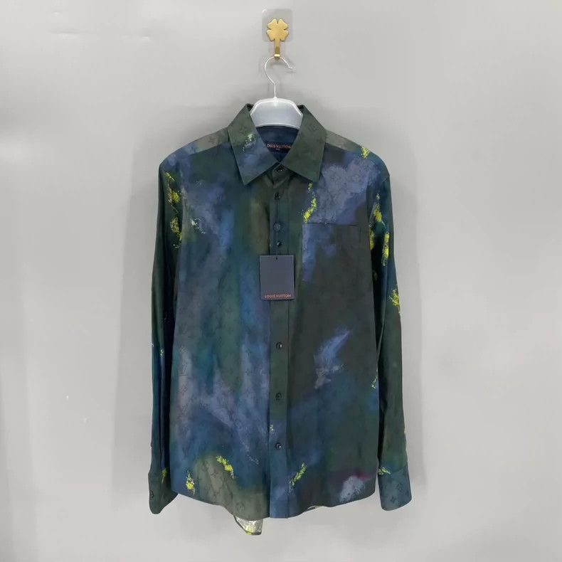 Louis Vuitton louis vuitton Black tie-dyed shirt with full logo shirt 25 Size US L / EU 52-54 / 3 - 1 Thumbnail