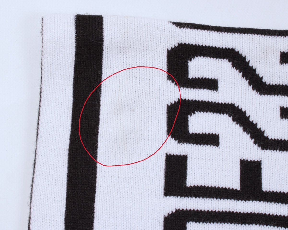 Designer × Guess GUESS Big Logo Acrylic Knitted Black White Scarf Size ONE SIZE - 10 Thumbnail