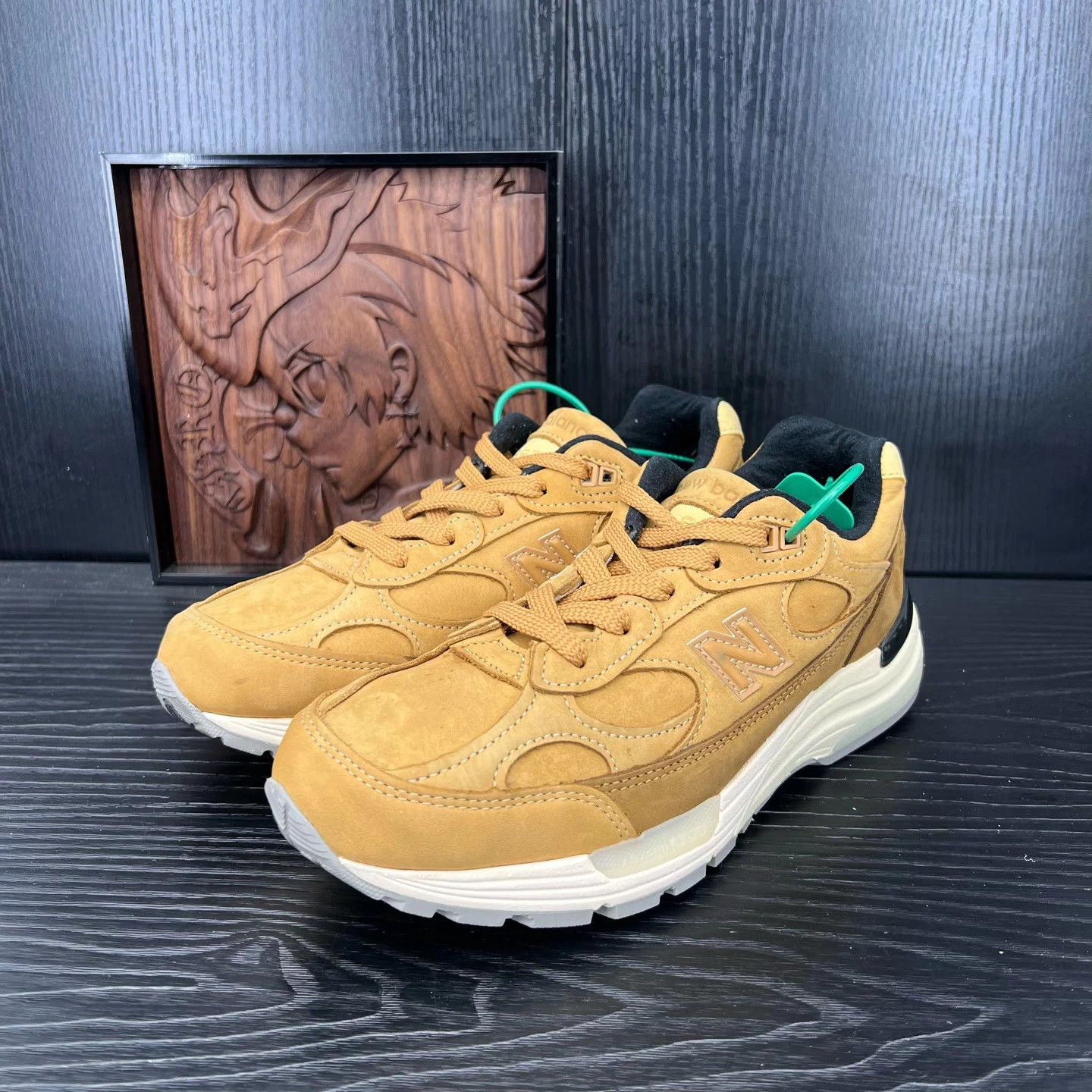 New Balance nb992 sand 40 mint original box Size US 7 / EU 40 - 1 Thumbnail