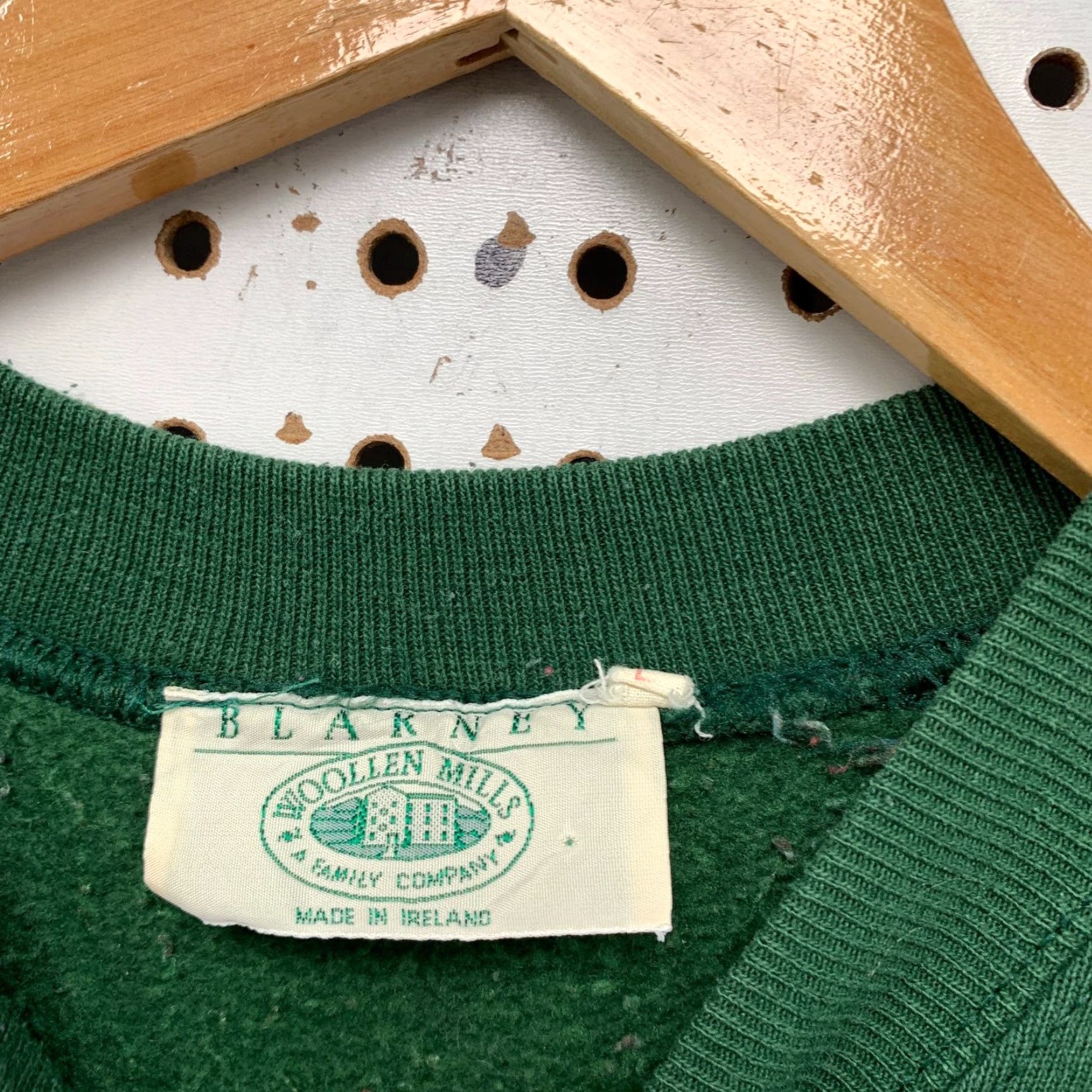 Vintage VINTAGE Blarney Woolen Mills IRELAND Sweatshirt Crewneck Mens Medium Green Fleece Ireland Graphic Print Pullover M Mens Size US M / EU 48-50 / 2 - 5 Thumbnail