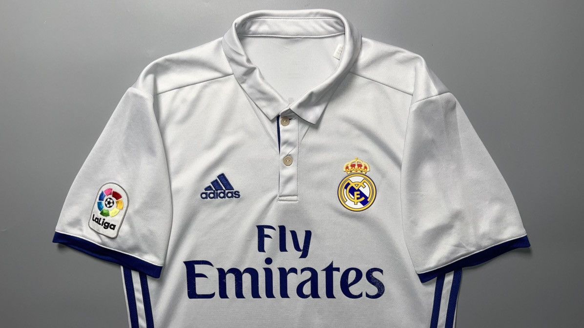 Adidas × Vintage REAL MADRID ADIDAS 2016/2017 FOOTBALL HOME JERSEY #7 RONALDO Size US S / EU 44-46 / 1 - 3 Thumbnail