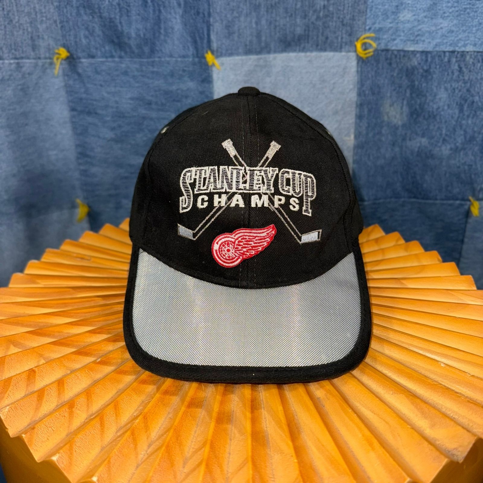 Starter OSFA - Vintage Y2K Stanley Cup champions 1990s red wings hat Size ONE SIZE - 1 Thumbnail