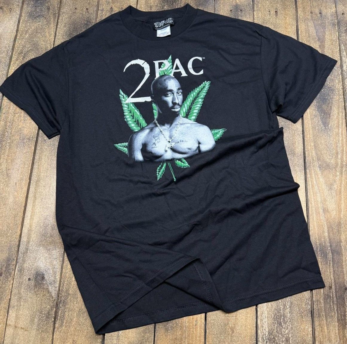 Vintage DEADSTOCK Vintage Tupac Weed shirt 2000s rap tee Size US M / EU 48-50 / 2 - 2 Thumbnail