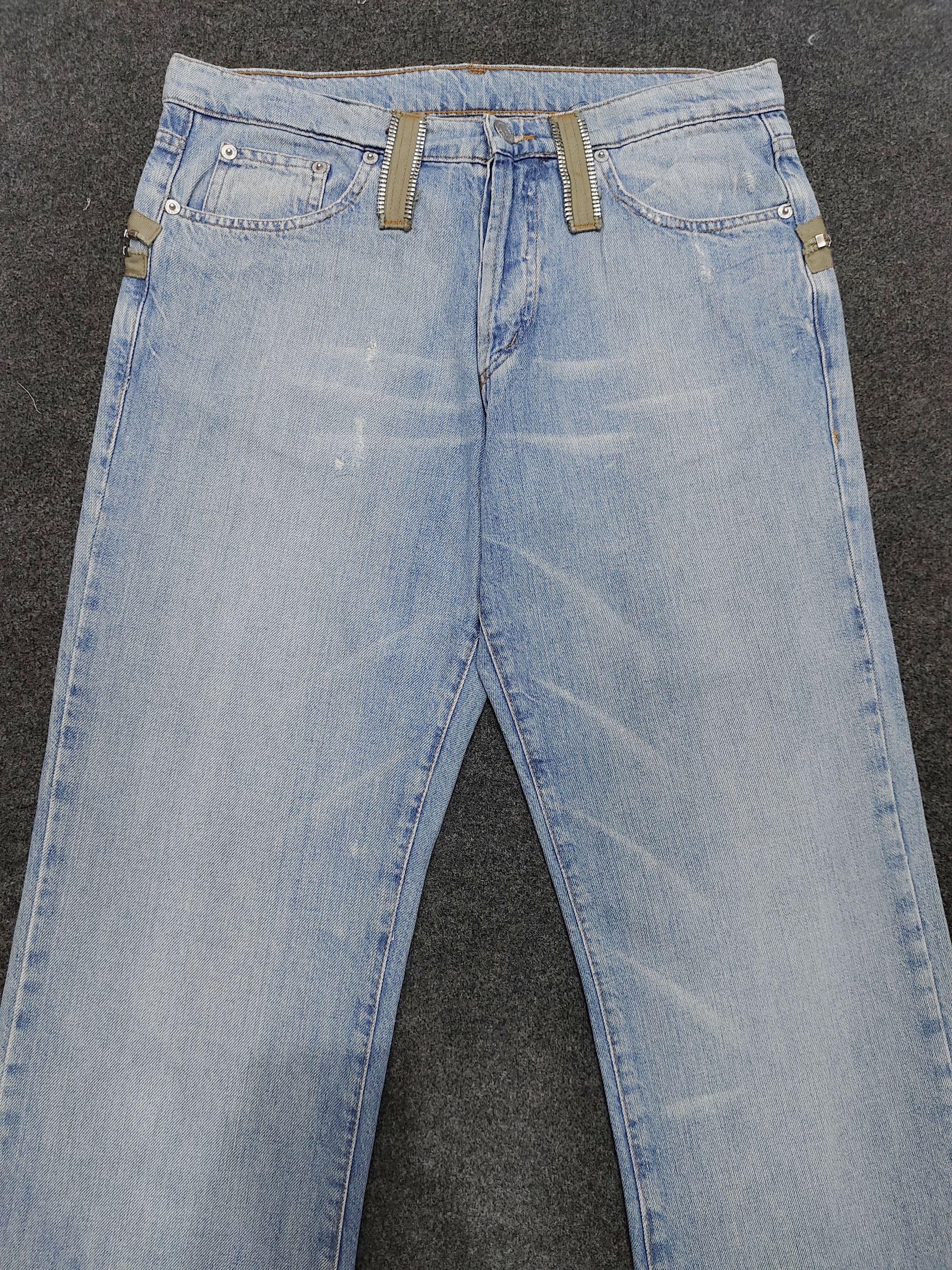 Iceberg 90s Iceberg🔥Experimental Zipper Strap Distressed Wash Jeans Size US 31 - 5 Thumbnail