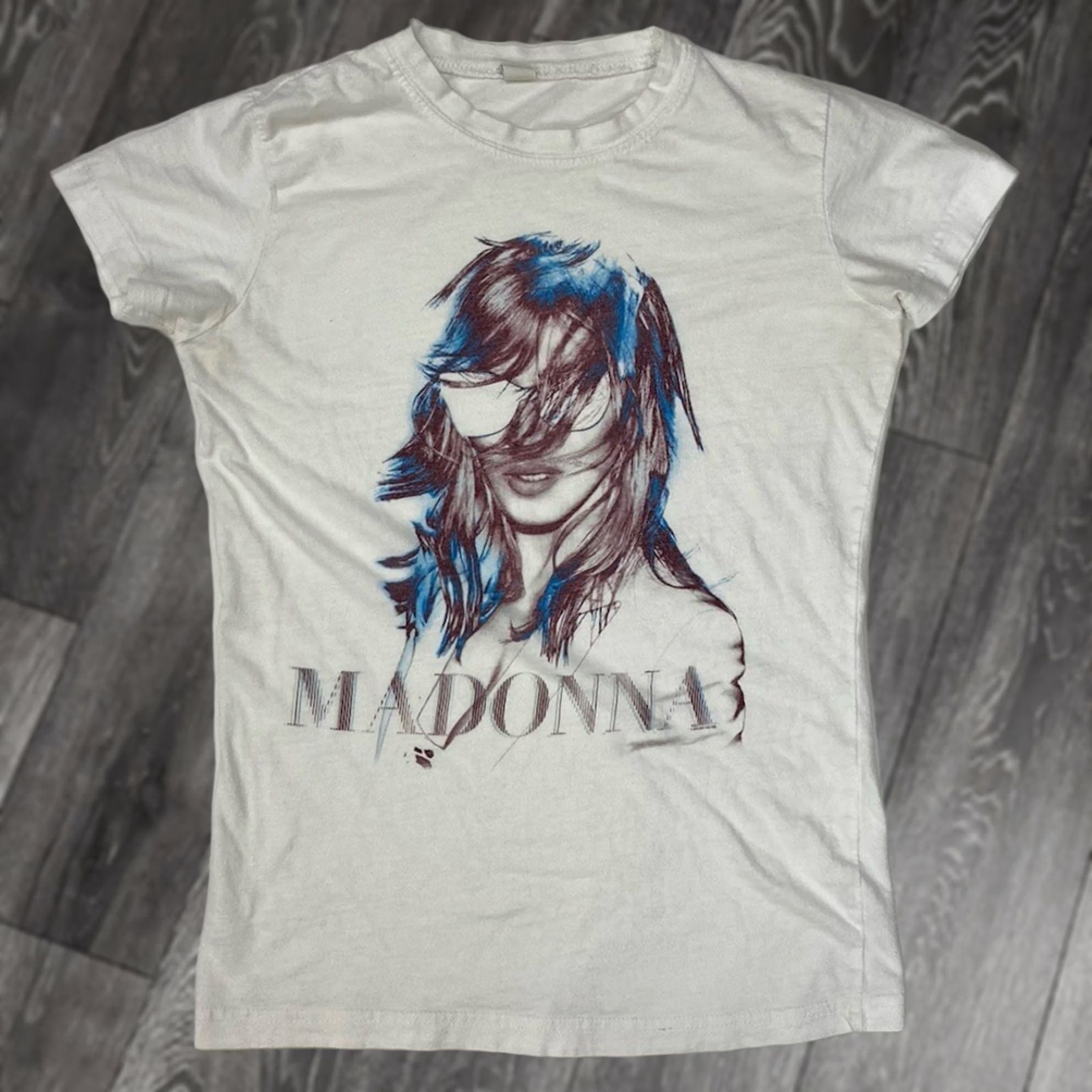 Tultex Madonna 2012 Graphic T-shirt Women Small White Short Sleeve Music Shirt Size S / US 4 / IT 40 - 1 Thumbnail