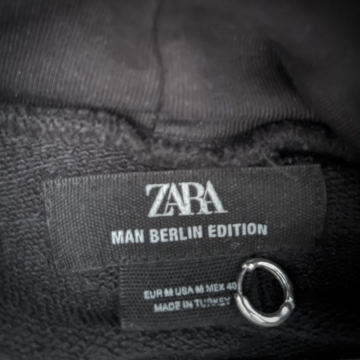 Zara Zara Men Ribbed & Cropped Hoodie (Man Berlin Edition) Size US M / EU 48-50 / 2 - 2 Thumbnail