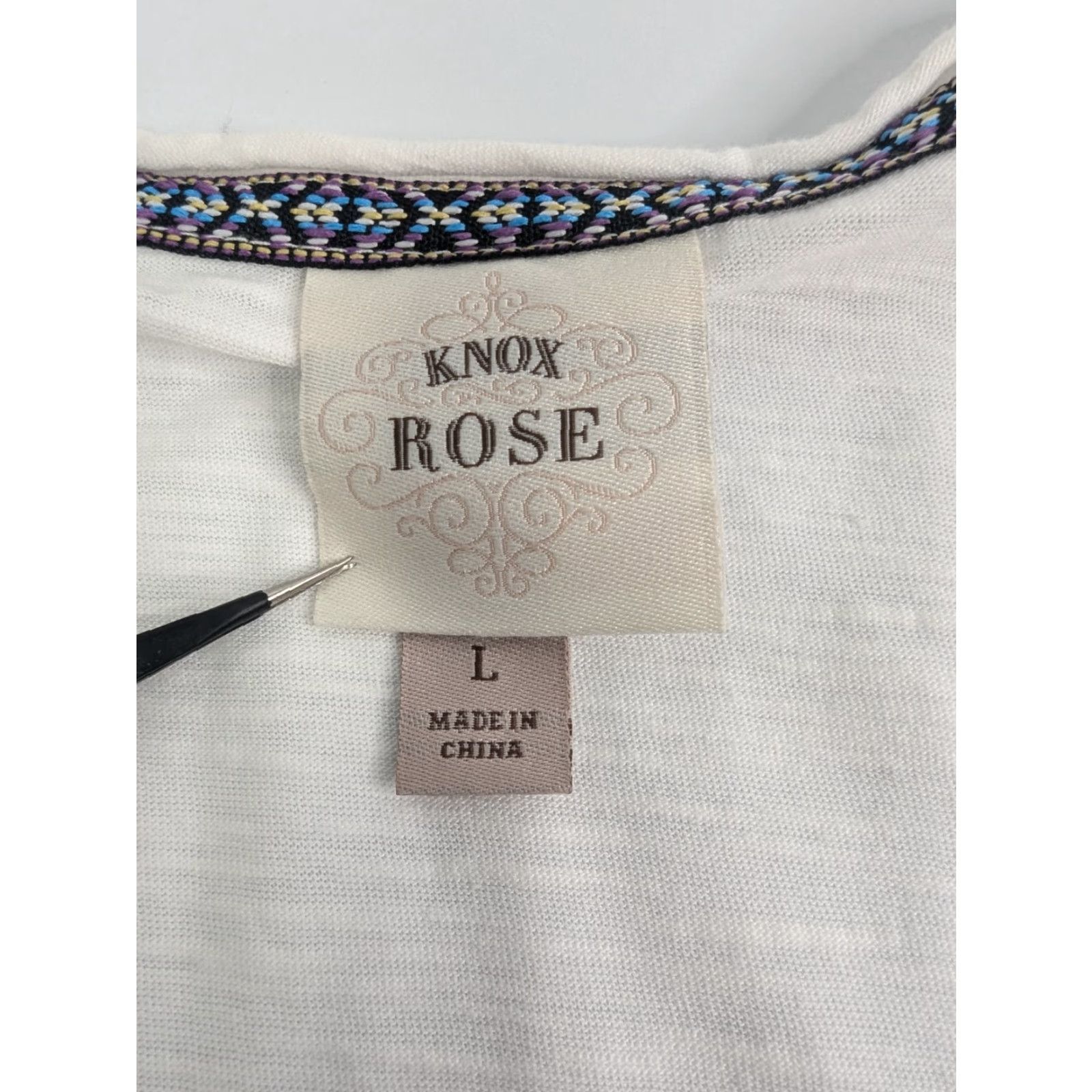 Vintage VINTAGE? No — Use Knox Rose Women’s Large White Embroidered Short Sleeve V Neck Boho Peasant Top Size L / US 10 / IT 46 - 6 Thumbnail