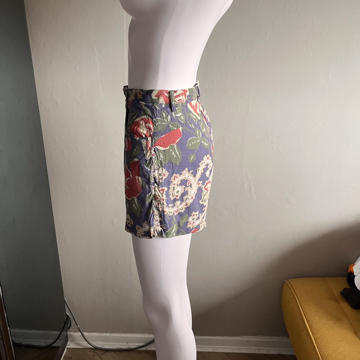 Helmut Lang Helmut Lang Vintage 90's Archive Floral Shorts Size 27" / US 4 / IT 40 - 8 Thumbnail