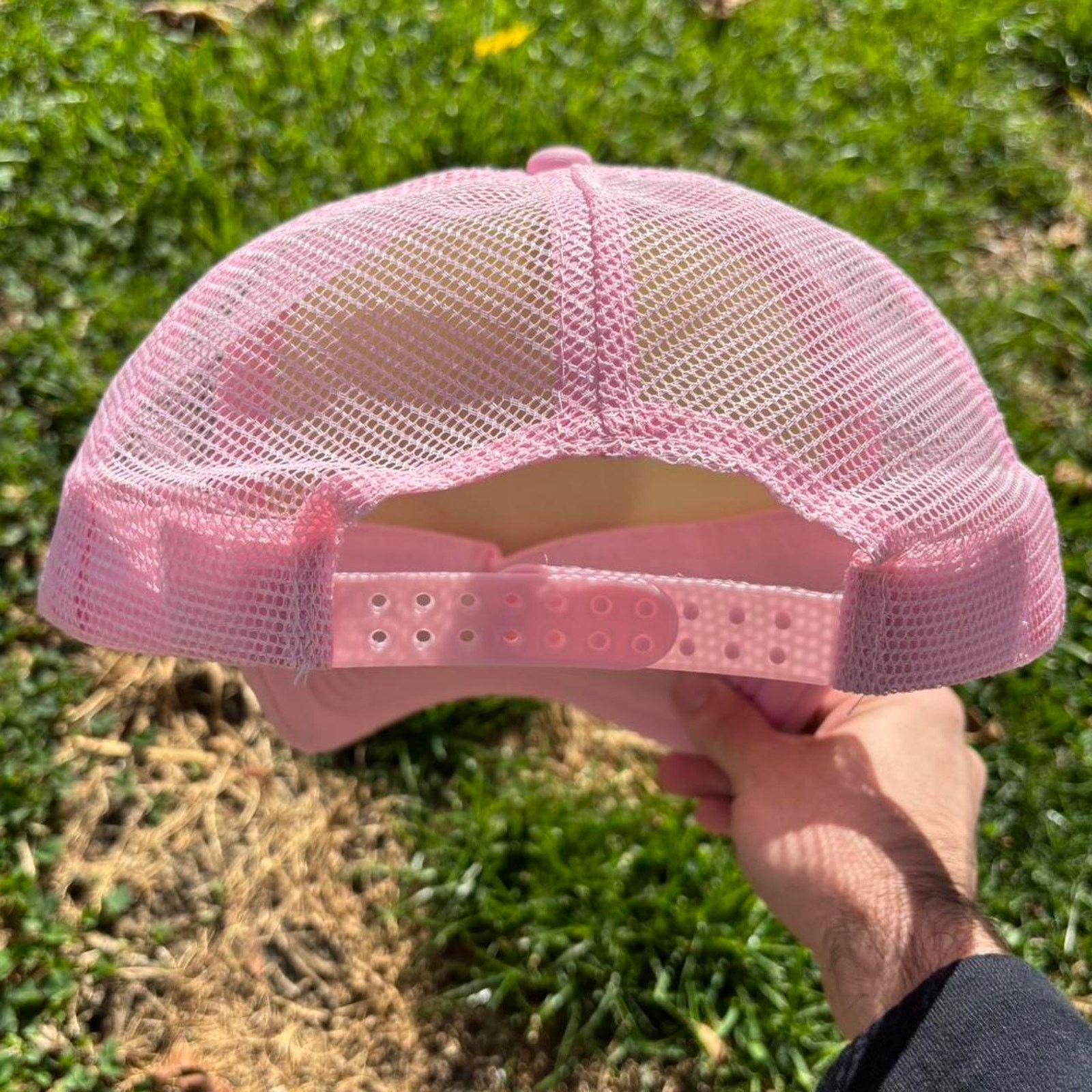 NFL × Vintage Vintage 90s Pink & White Dallas Cowboys Trucker Hat. Size ONE SIZE - 3 Thumbnail