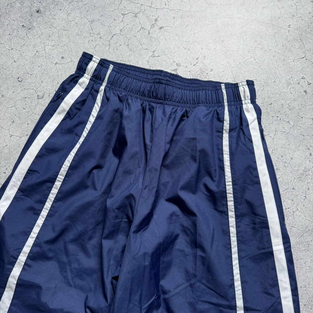 Nike × Vintage Nike Nylon Track Pants 90s Baggy Drill Joggers Y2K Size US 30 / EU 46 - 5 Thumbnail