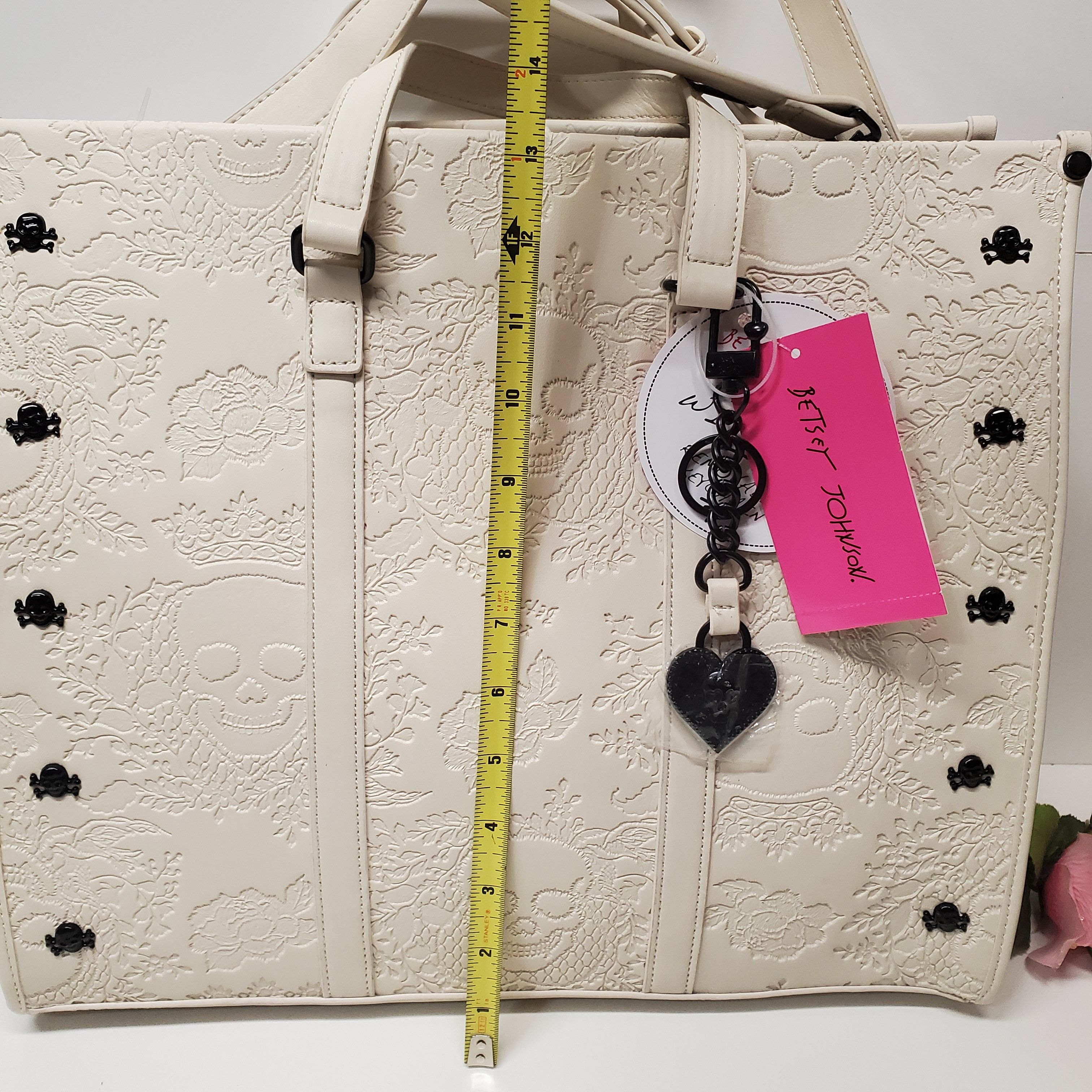 Betsey Johnson Betsey Johnson Halloween embossed Skull tote Size ONE SIZE - 4 Thumbnail